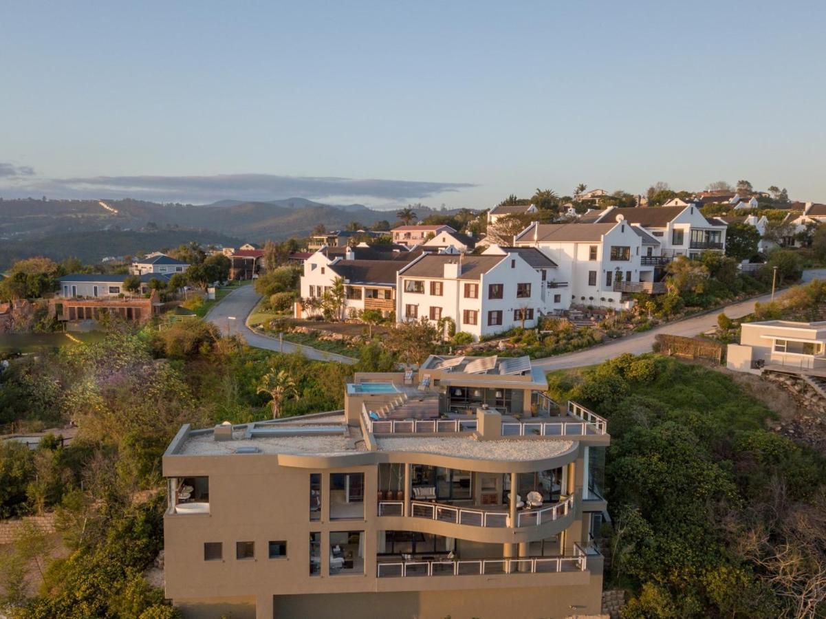 Dazzling View, - Stunning With Roof Deck & 360° Views