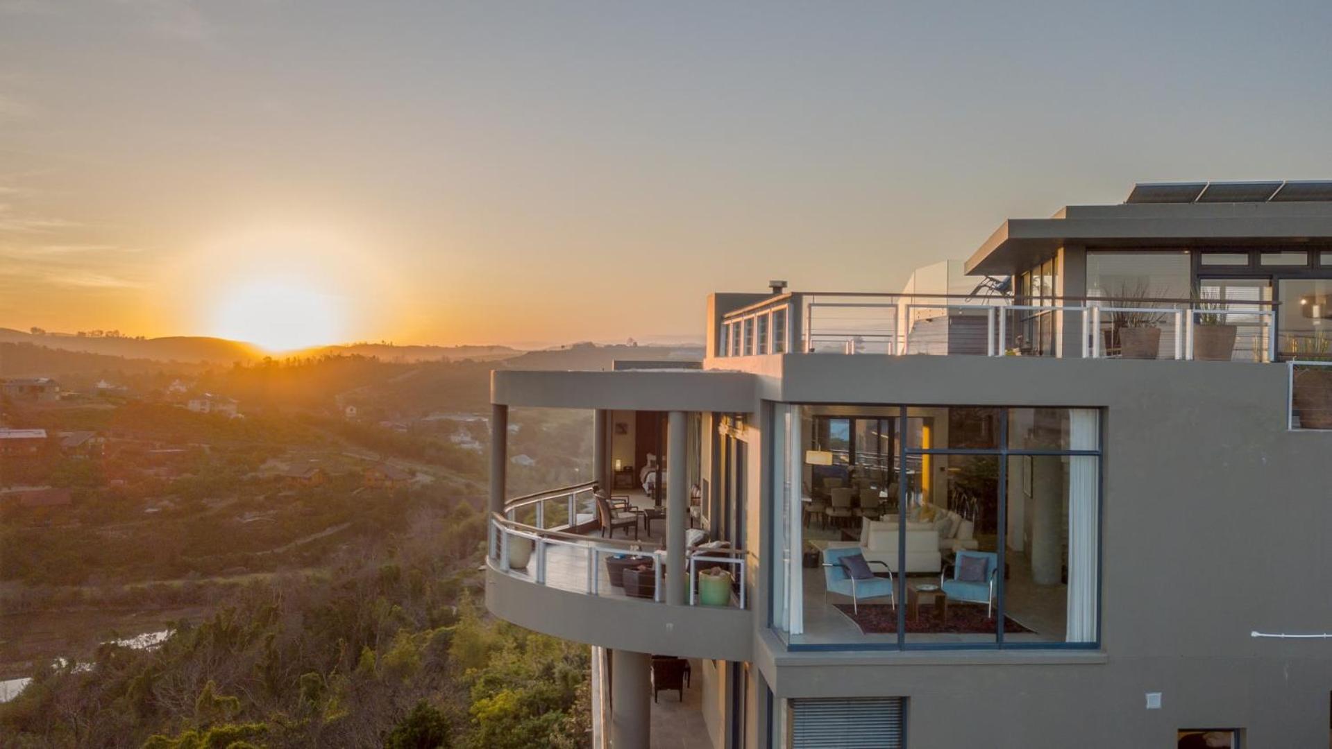 Dazzling View, - Stunning With Roof Deck & 360° Views * Knysna