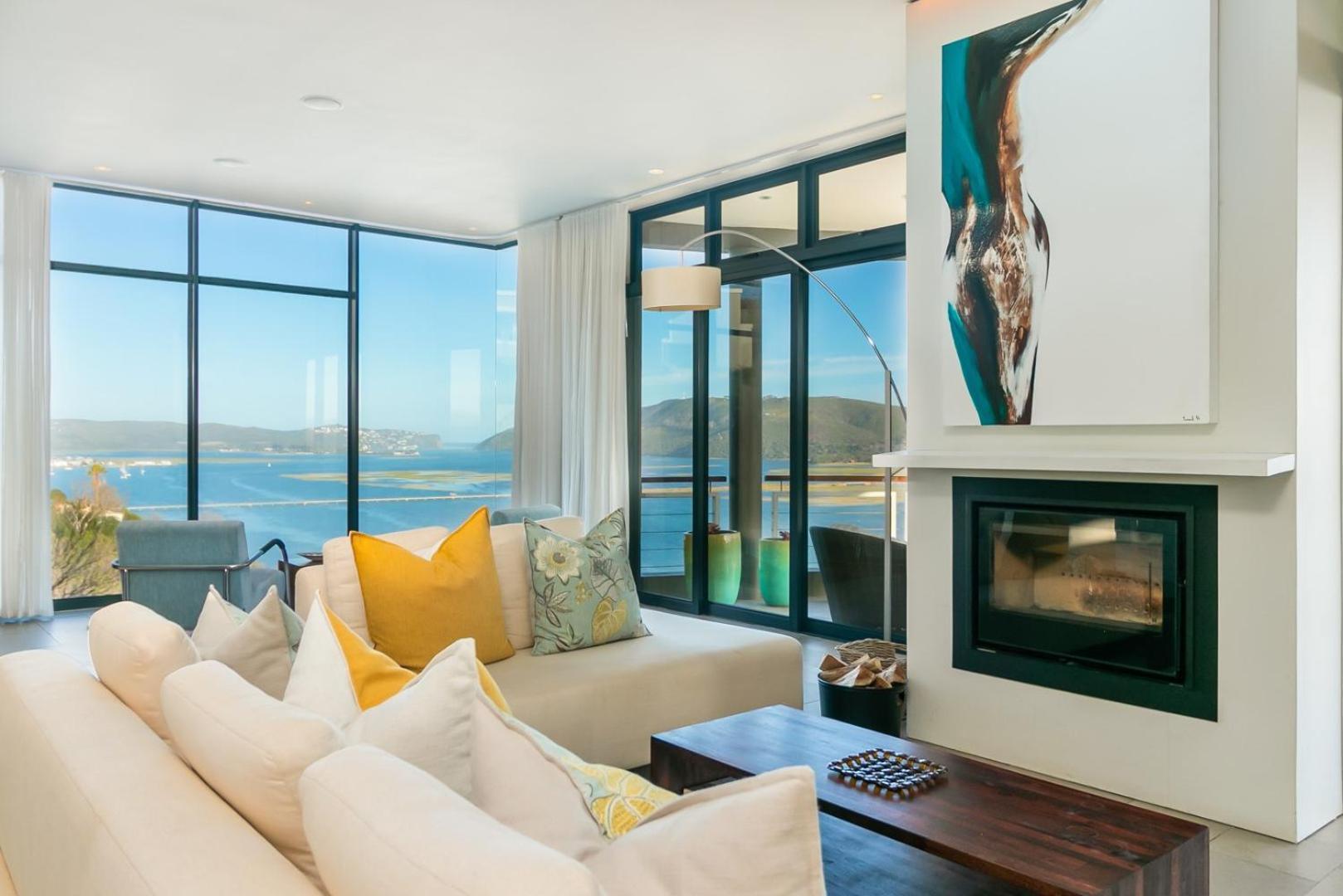 Dazzling View, - Stunning With Roof Deck & 360° Views Villa